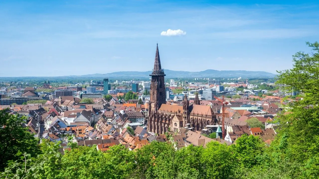 Alemanha lidera ranking europeu de cidades integradas à natureza em 2026